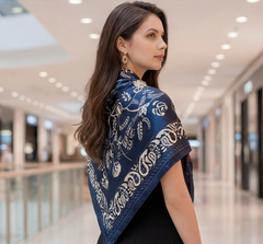 90x90 Seidentuch blau beige klassisch Stil K13