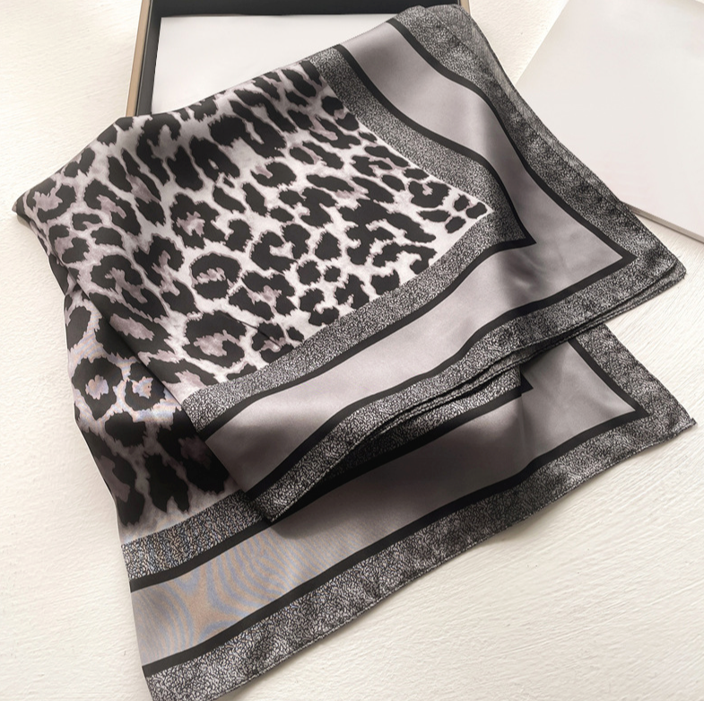 LA FERANI Silk Scarf 70x70cm Leopard Grey Business Style Silk Stole Wrap Foulard NN12