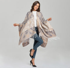 LA FERANI Poncho 150x130 Wool Cape Wrap Cloak Beige All Saisons P12