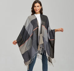 LA FERNAI Poncho 150x130 Wool Cape Wrap Cloak Grey classic All Saisons P15