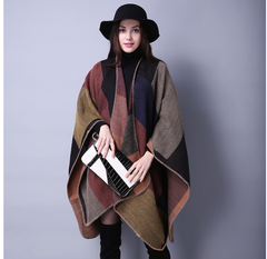 LA FERANI Poncho 150x130 Wool Cape Wrap Cloak Brown Vintage Classic All Saisons P17