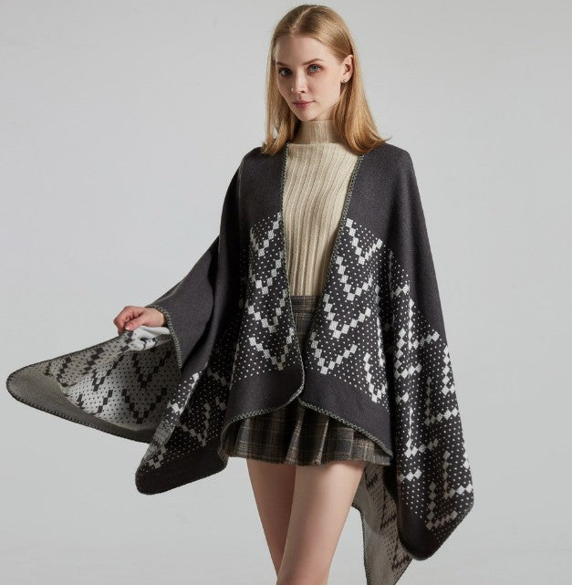 LA FERANI Poncho 150x130 Wool Cape Wrap Cloak Black Grey All Saisons P8